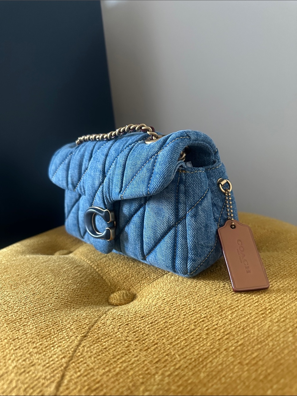 Coach Tabby Shoulder Bag 20 With Quilting - Picture 5 of 5